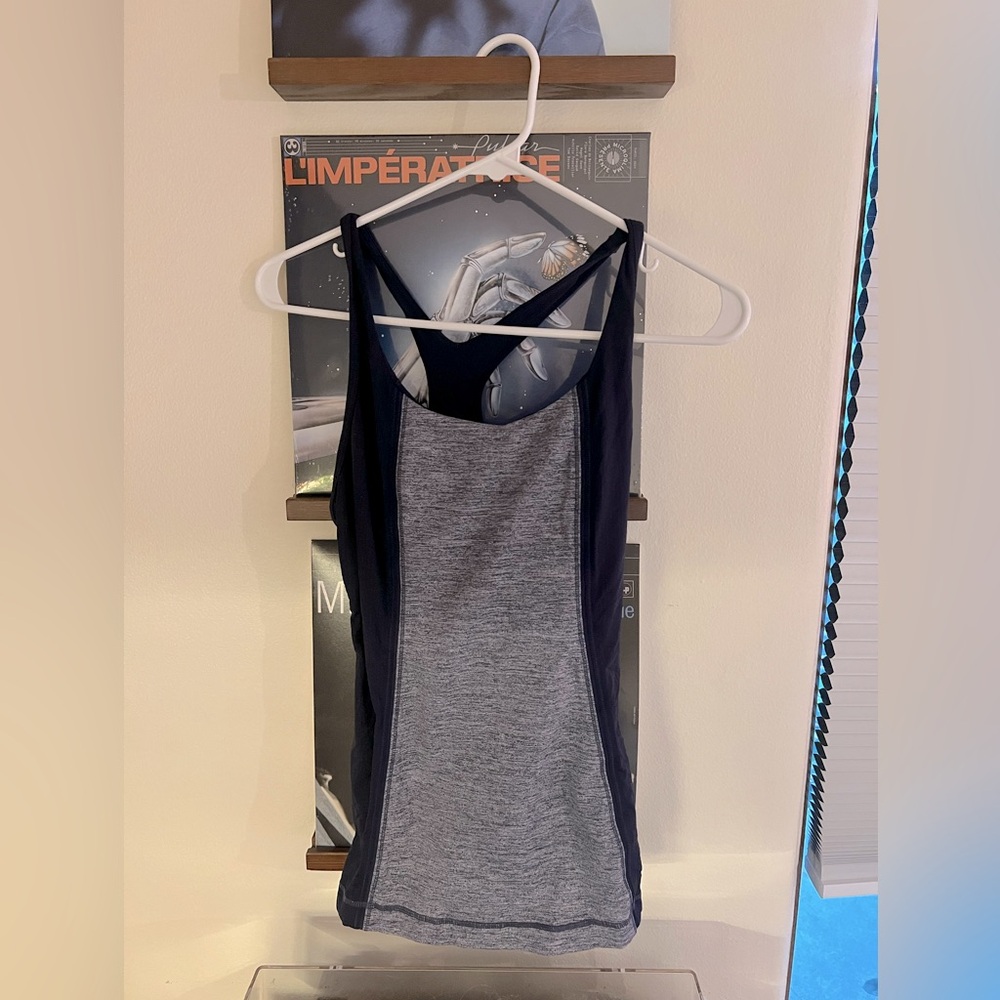 Lululemon tank with built in bra